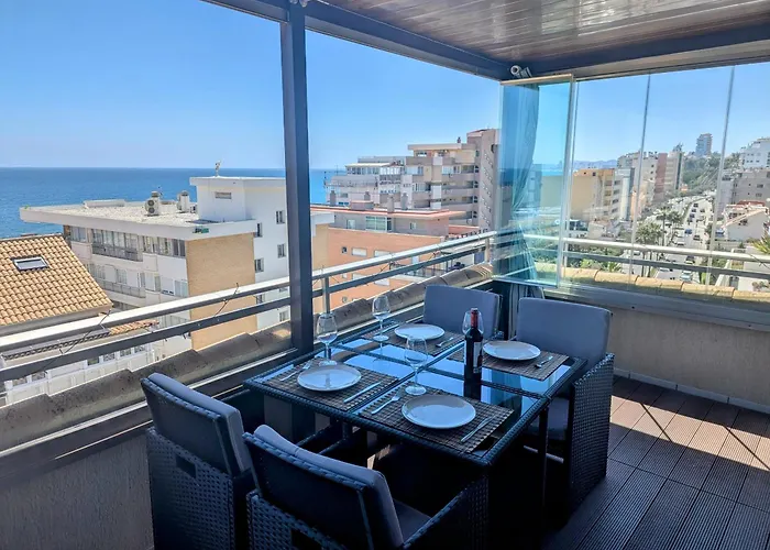 Modern Penthouse Apartment - 1 Min From The Beach